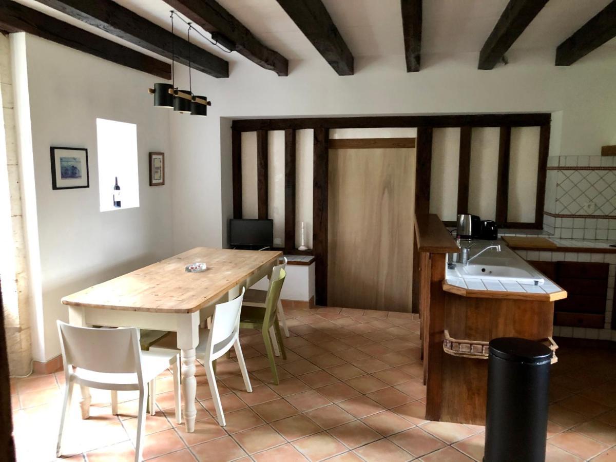 Villa Le Creyssac Saint-Félix-de-Bourdeilles Eksteriør bilde